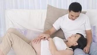 孕晚期采用腹式呼吸法