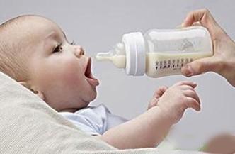育儿百宝箱宝宝喝奶为何拖拖拉拉？